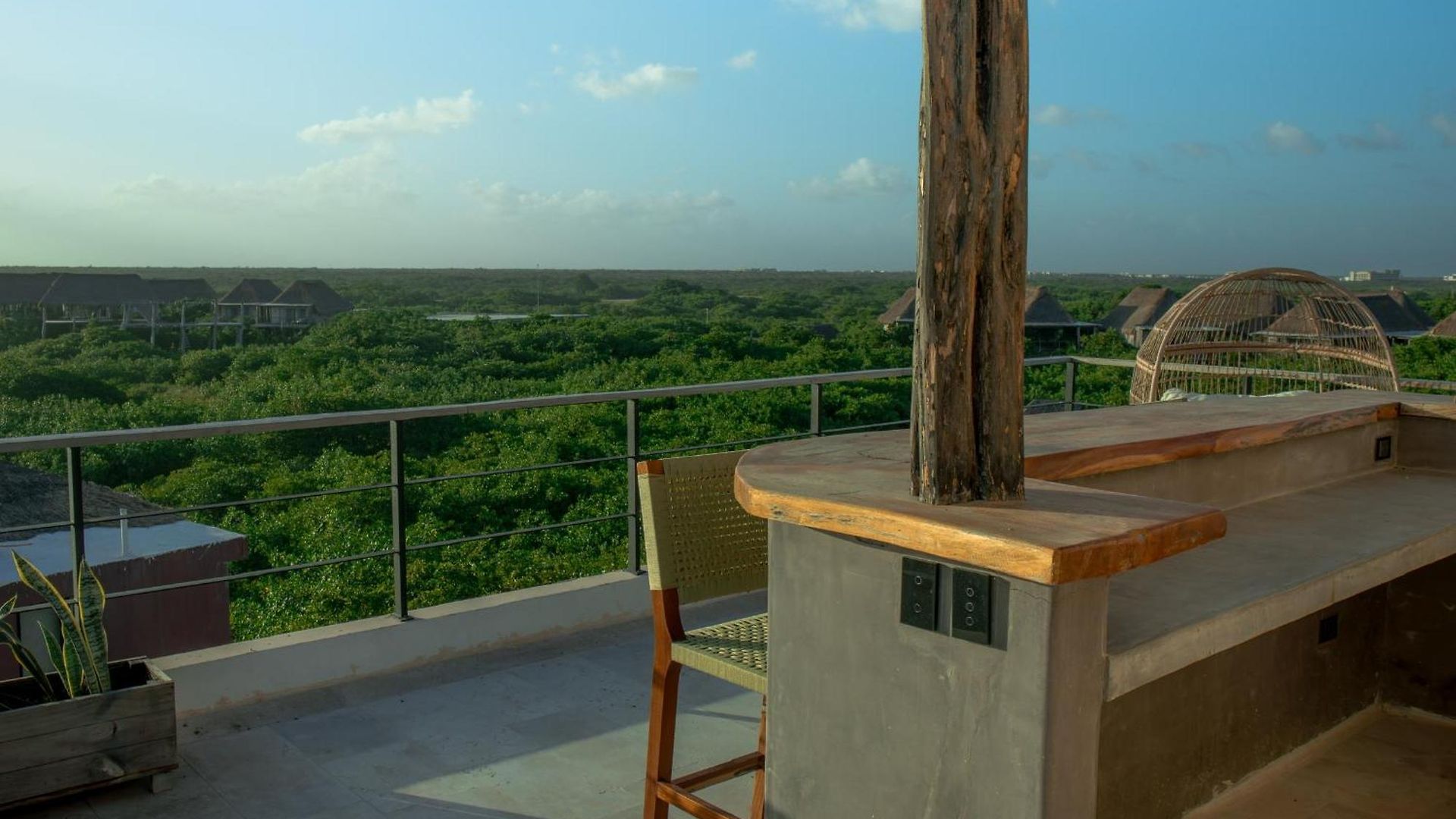 Caiman Habitat Hotel 5*