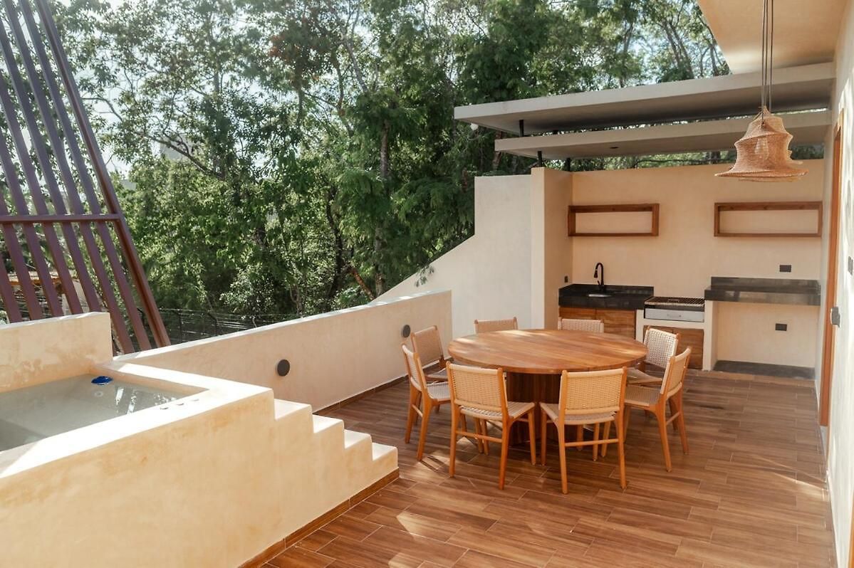 Bali 4br W Pool, Rooftop Jacuzzi And Bbq Villa Tulum