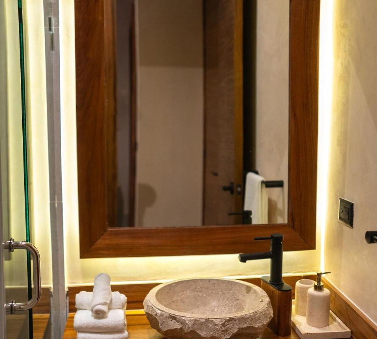 Bali 4br W Pool, Rooftop Jacuzzi And Bbq Villa *