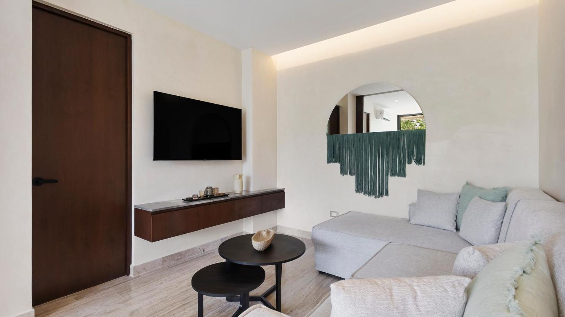 Hotspot 2br Apartment