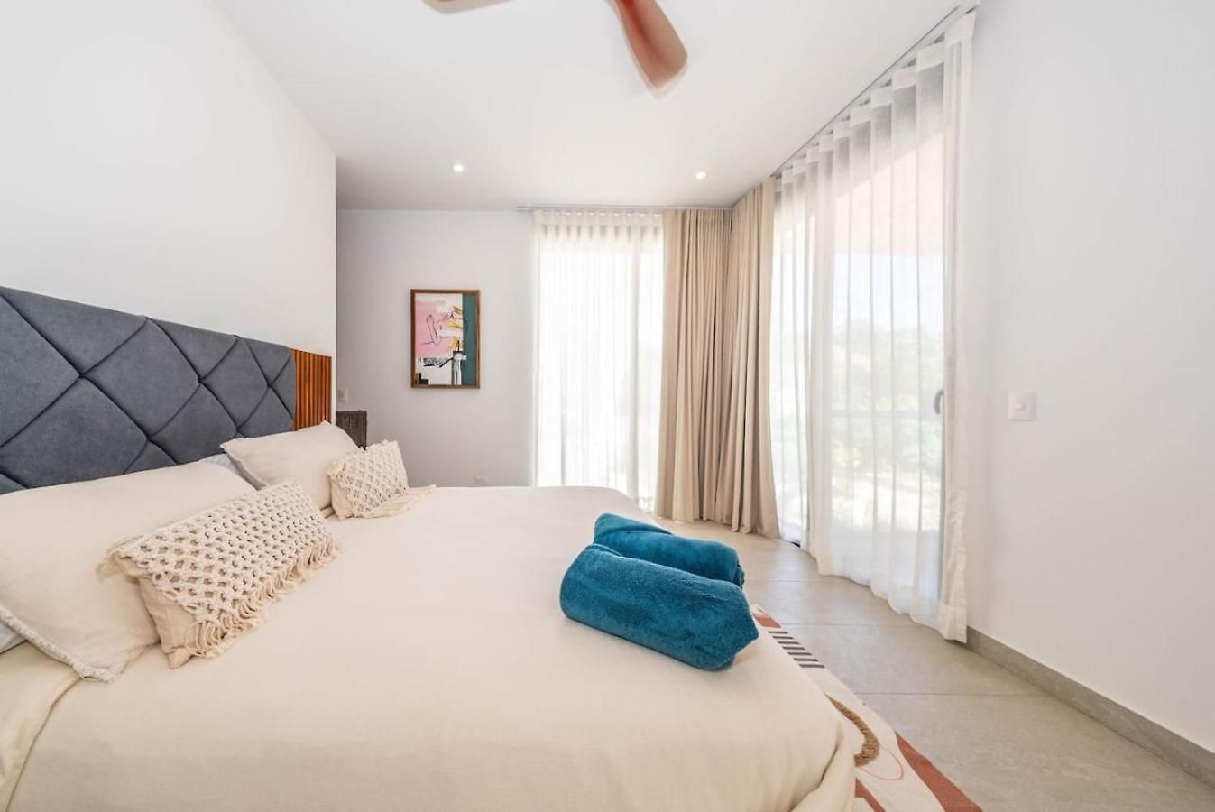Holiday home Casa Mila 4bdr Luxury 24-7 Security *