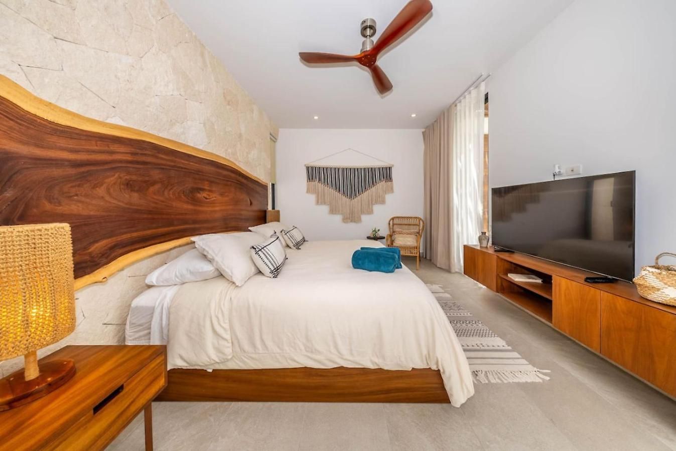 Casa Mila 4bdr Luxury 24-7 Security Holiday home *