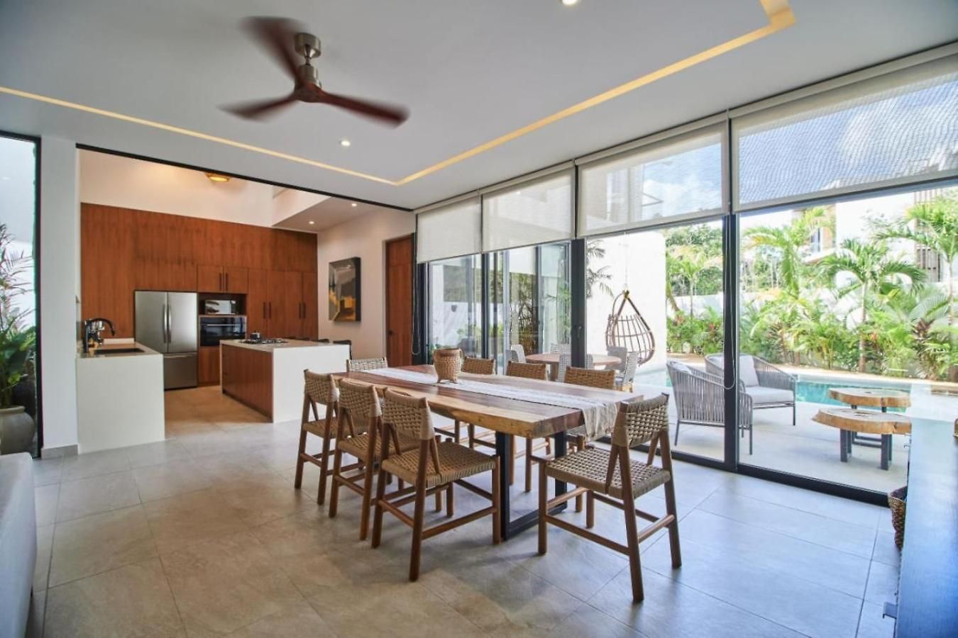 Casa Mila 4bdr Luxury 24-7 Security Holiday home *