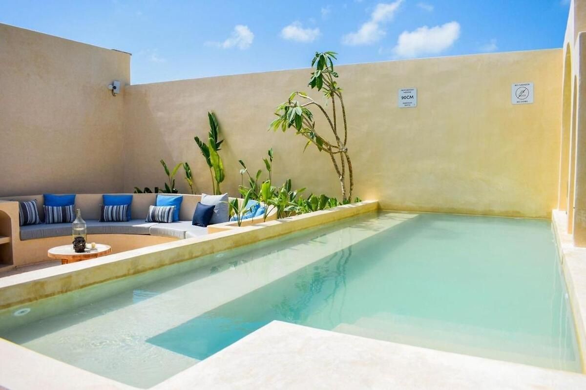 In La Veleta With Private Rooftop Apartment *
