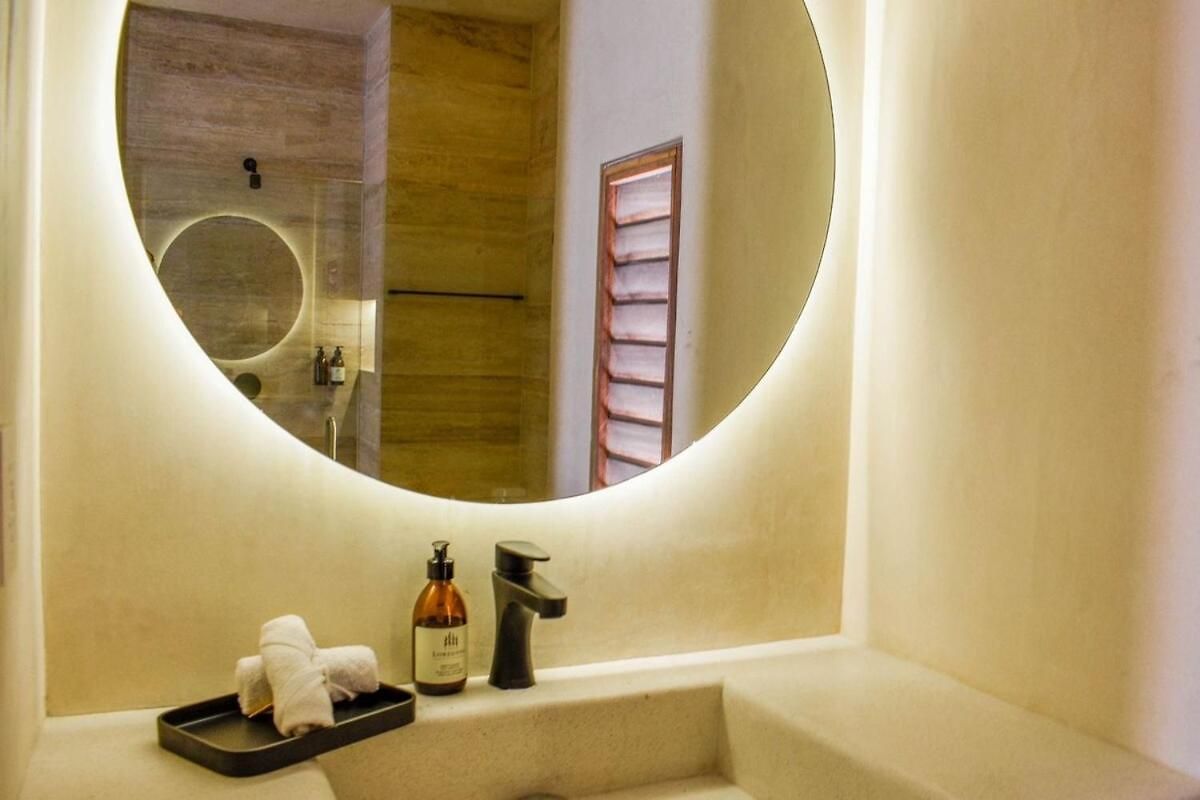 Apartment In La Veleta With Private Rooftop