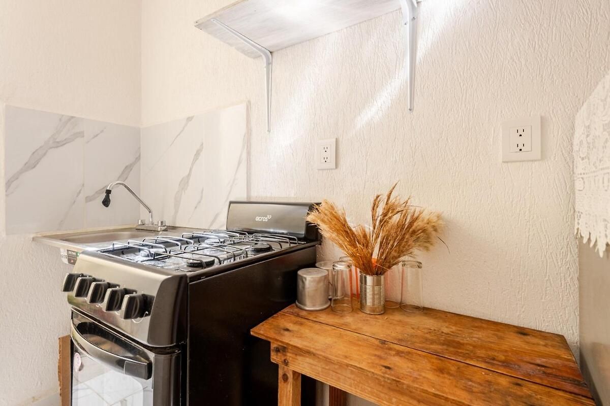 Hippie Artisan Jungle Flat Pool Apartment