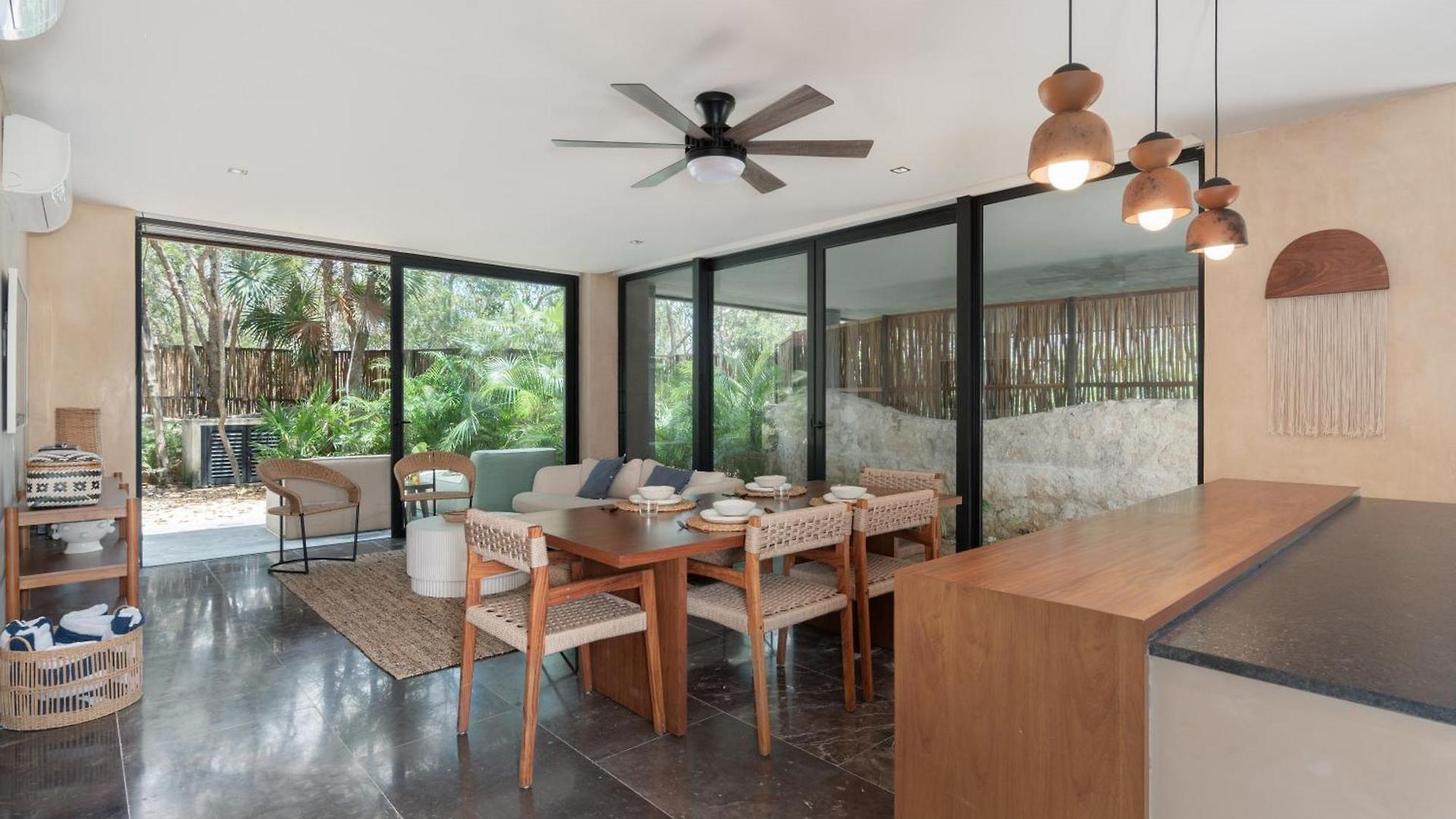 Humana Luxury Private Pool & Huge Terrace *