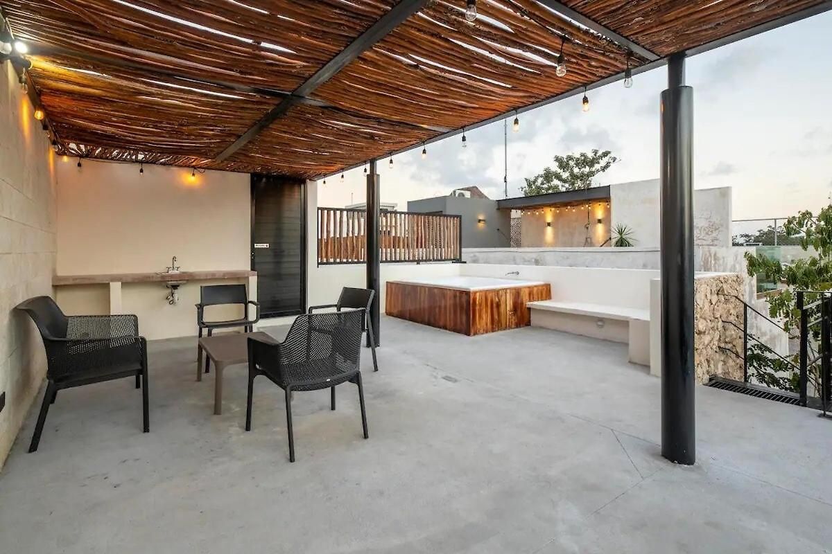 Apartment Private Rooftop With Jacuzzi Sleeps 8 In La Veleta Tulum