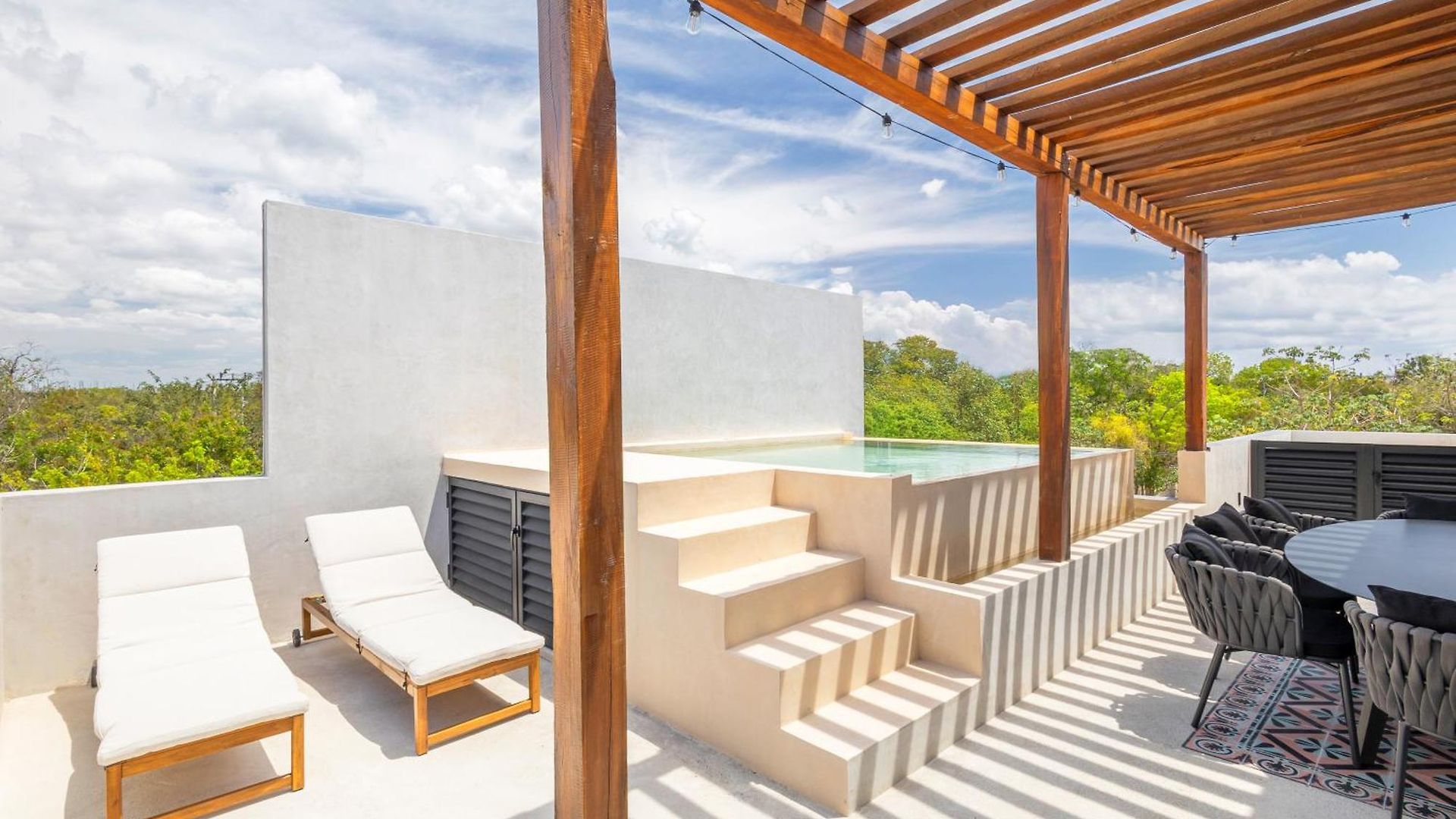 Villa Luxury With 2 Private Pools & Rooftop