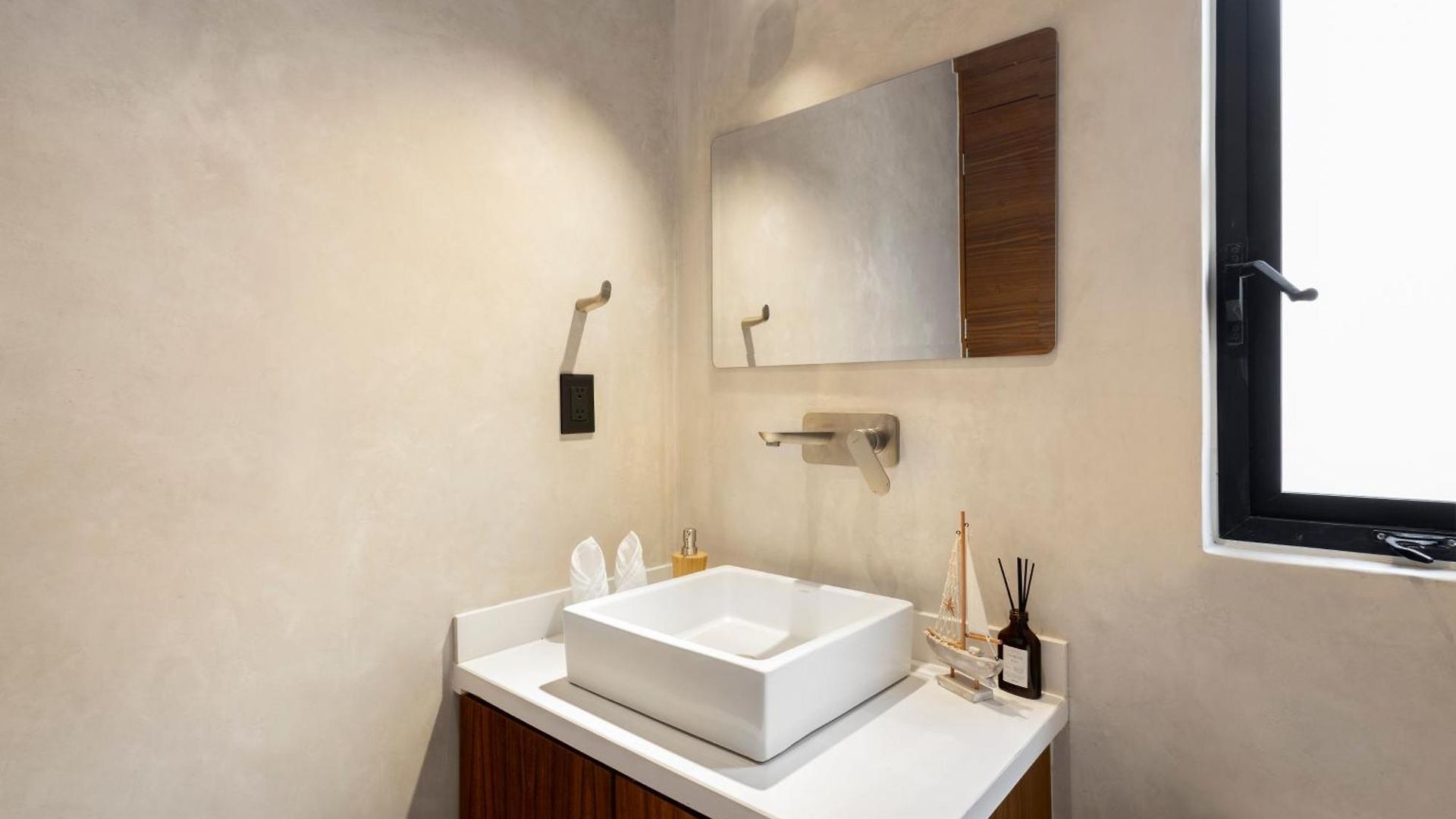 Luxury With 2 Private Pools & Rooftop Tulum