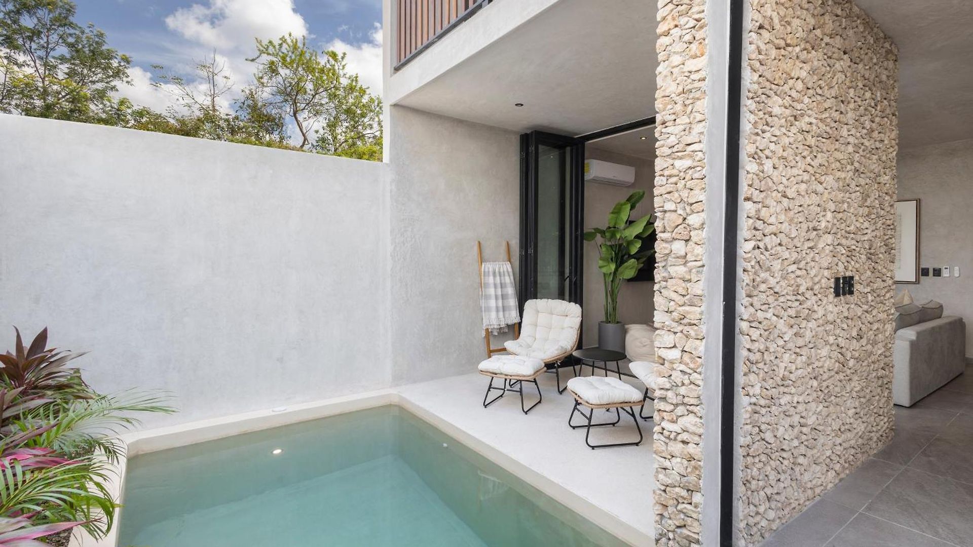 Luxury With 2 Private Pools & Rooftop Villa