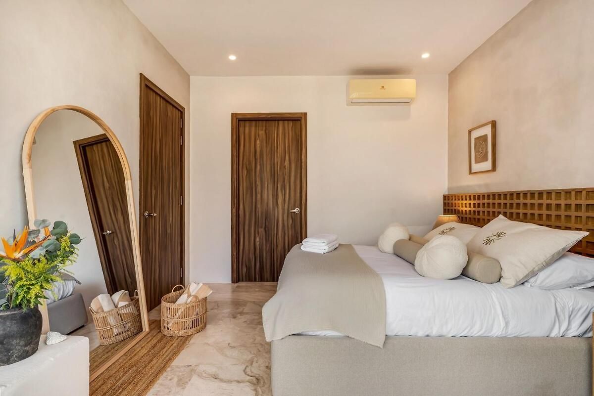 Apartment Gorgeous Luxury Penthouse At Xalet With Private Roof And Jacuzzi *