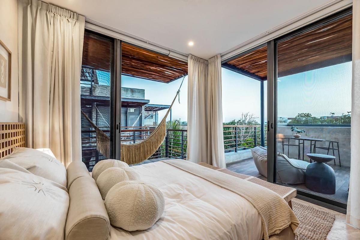Apartment Gorgeous Luxury Penthouse At Xalet With Private Roof And Jacuzzi