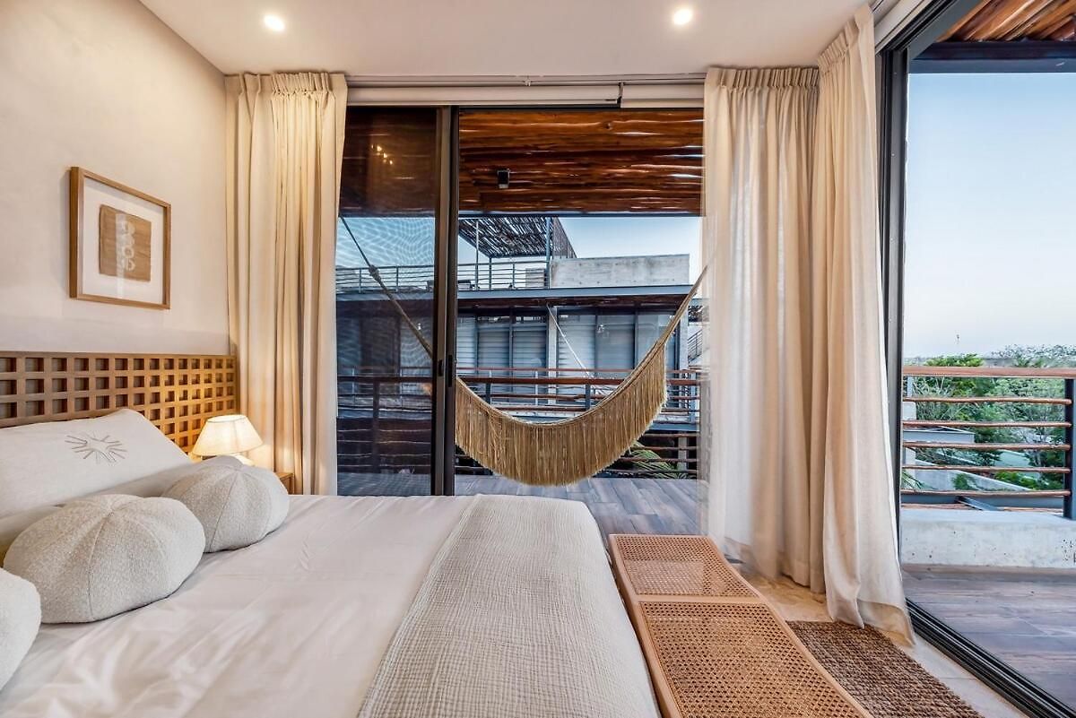 Apartment Gorgeous Luxury Penthouse At Xalet With Private Roof And Jacuzzi *