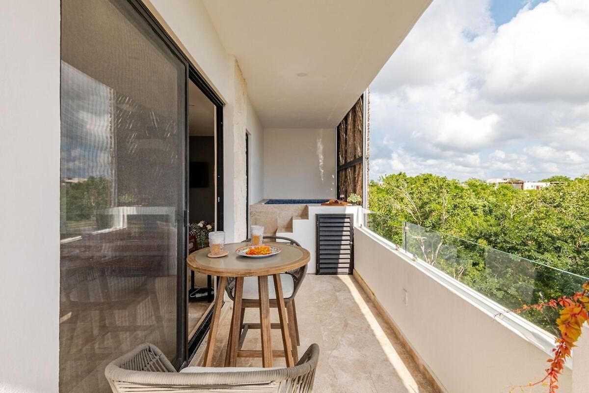 - Zama Tower Premium Apartment *