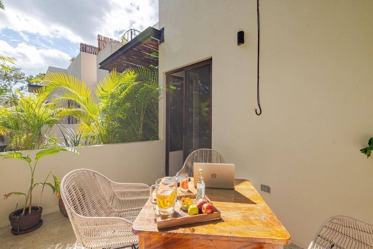 W Private Pool Ideal For Families Y Friends Holiday home