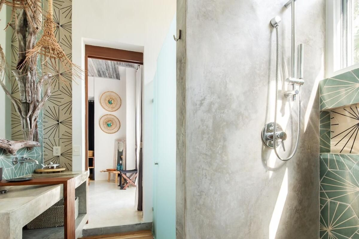 Luxury Oceanfront Estate With Pool, Staff, Sleeps 24 Villa Tulum