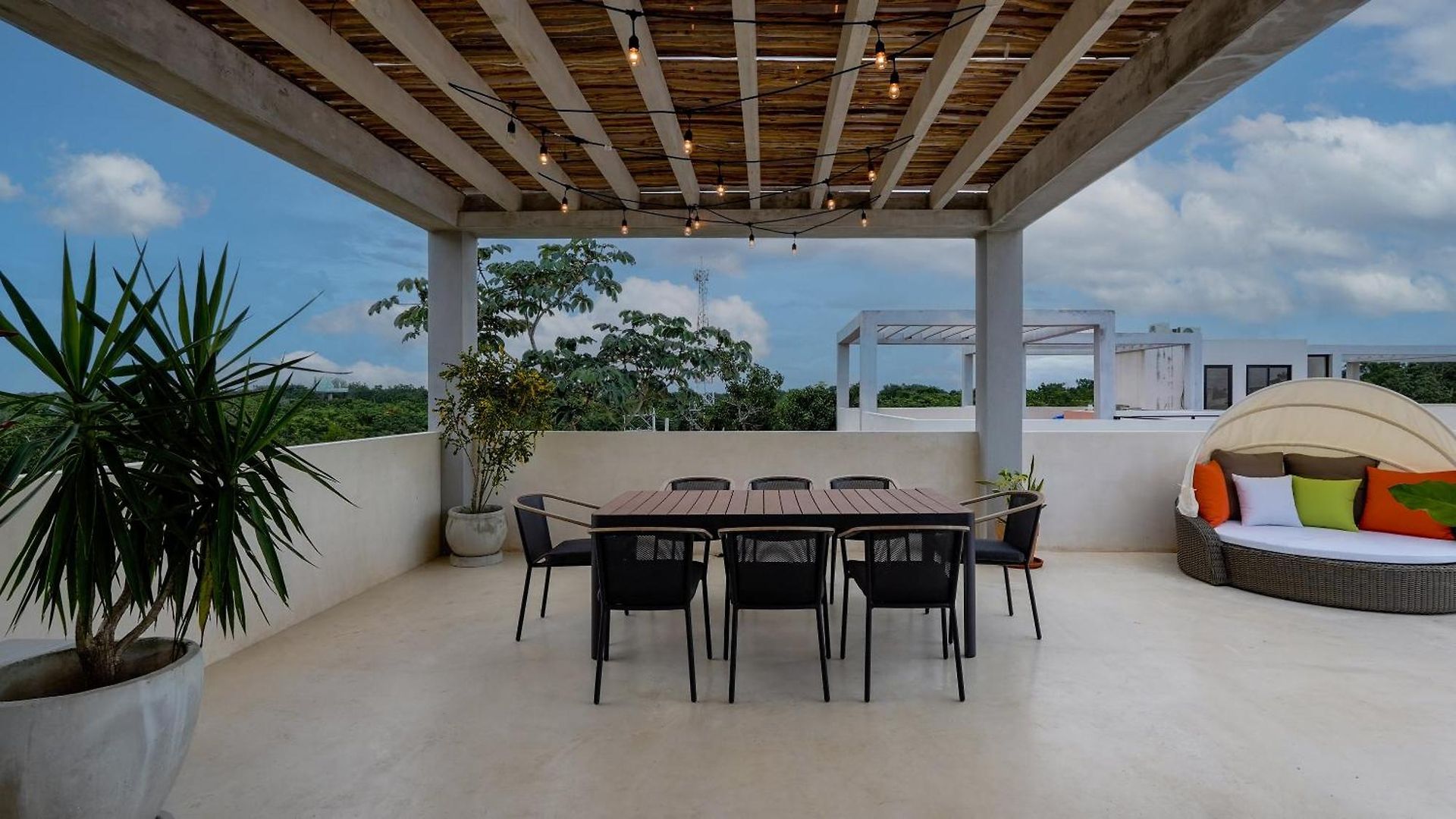 Penthouse With Private Pool, Rooftop, And Stunning Views *