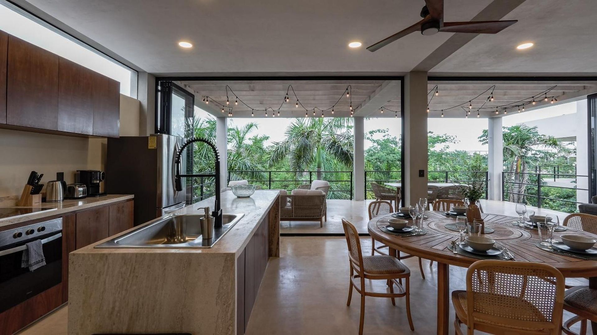 Apartment Penthouse With Private Pool, Rooftop, And Stunning Views