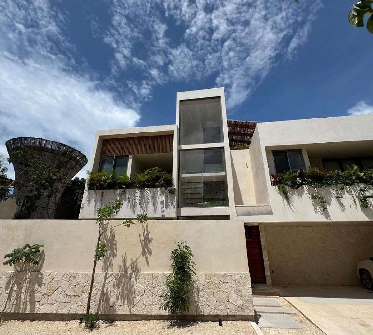 Erze 4 Bedrooms And Private Pool