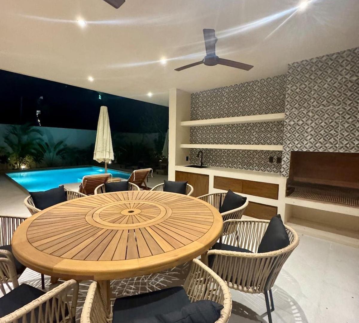 Erze 4 Bedrooms And Private Pool Villa *