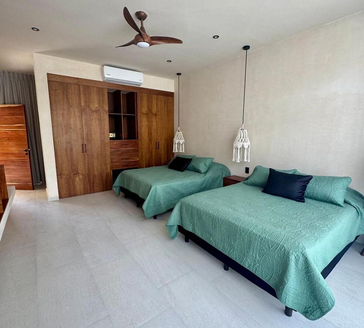 Erze 4 Bedrooms And Private Pool Villa