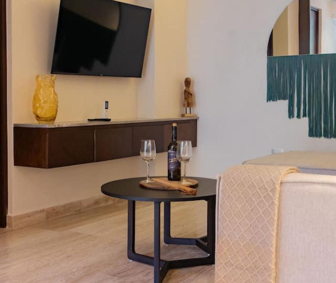Apartment 203 2 Bedroom Live The Paradise Exclusive Retreat *