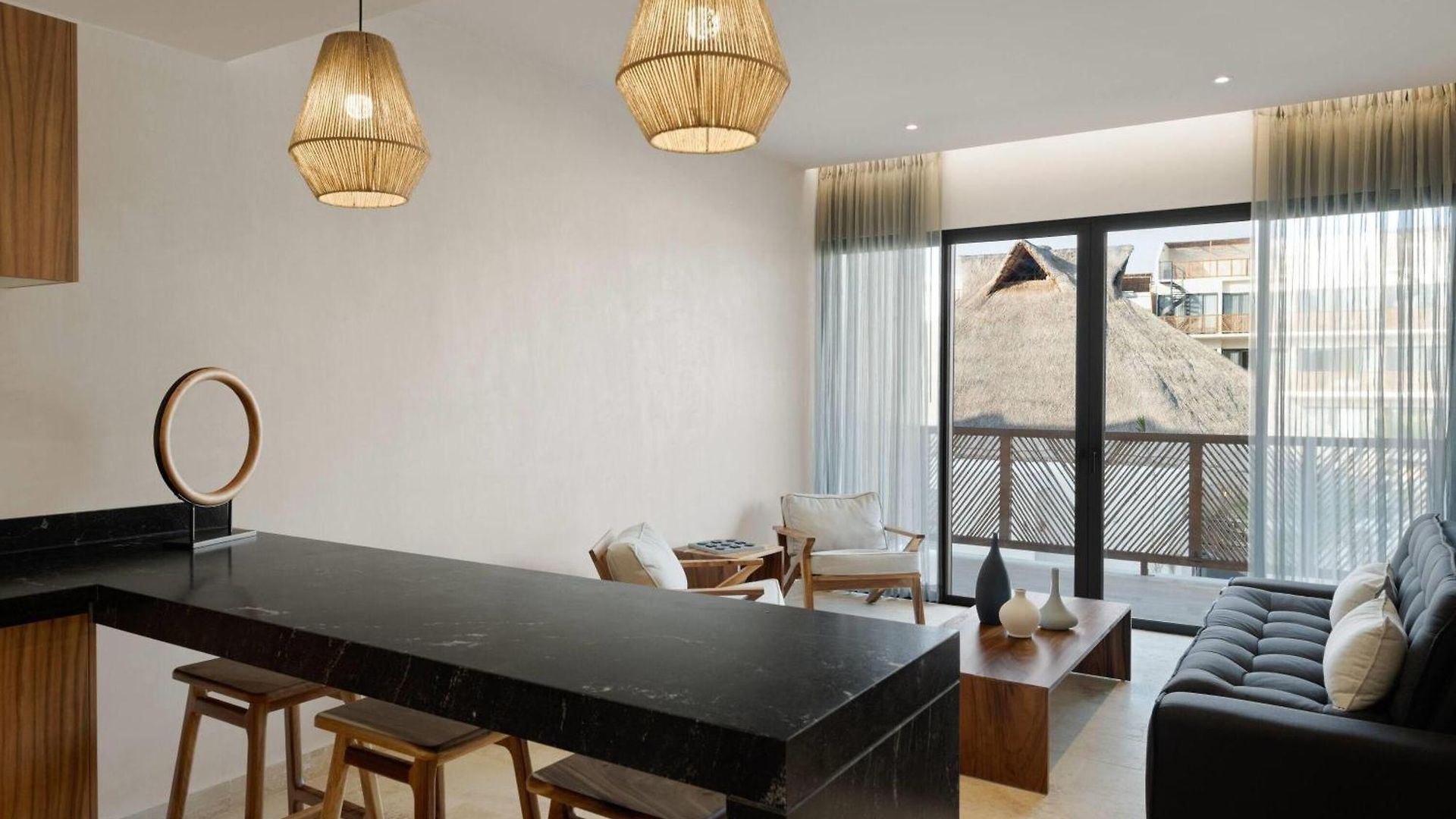 Wyndham Hotel 4*