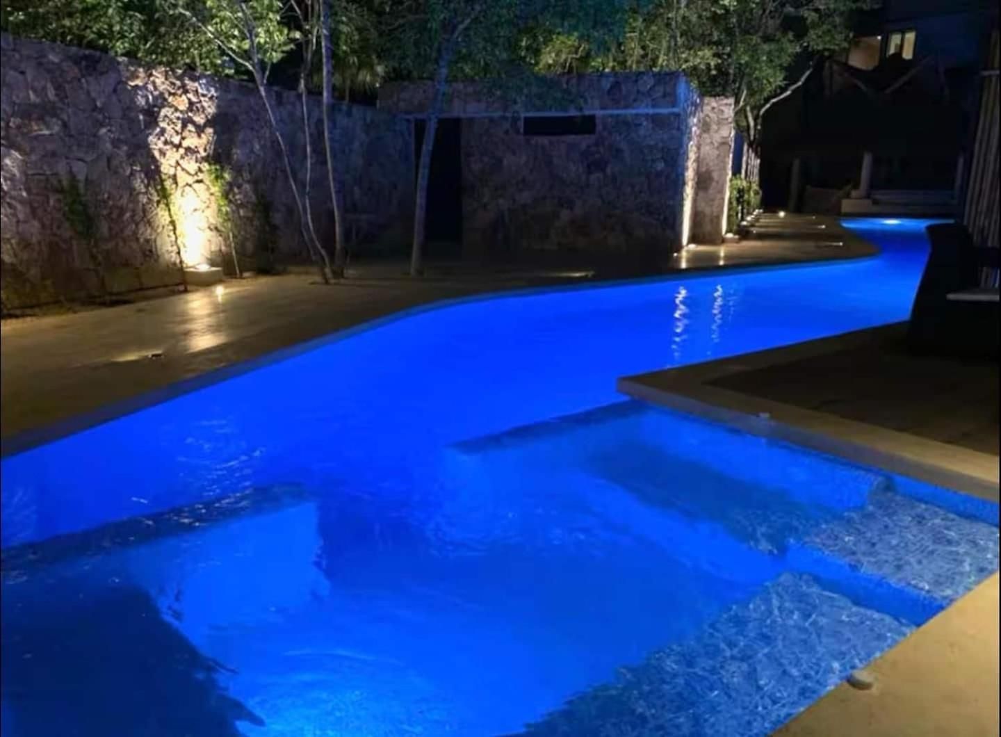 Hotel Casa Vibe-ph- Private - Rooftop- Pool- 3 Balcony *