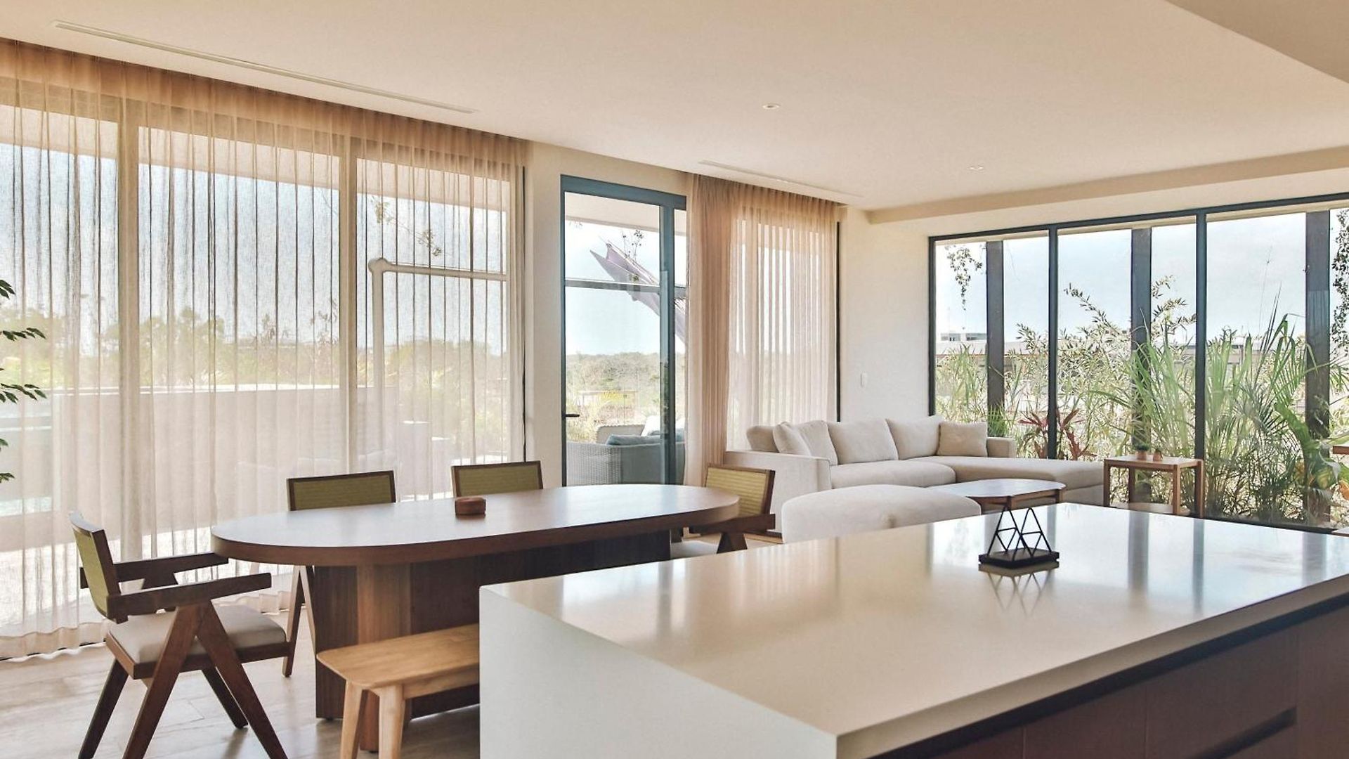 Apartment Lux Free Shuttle,gym,private Pool *