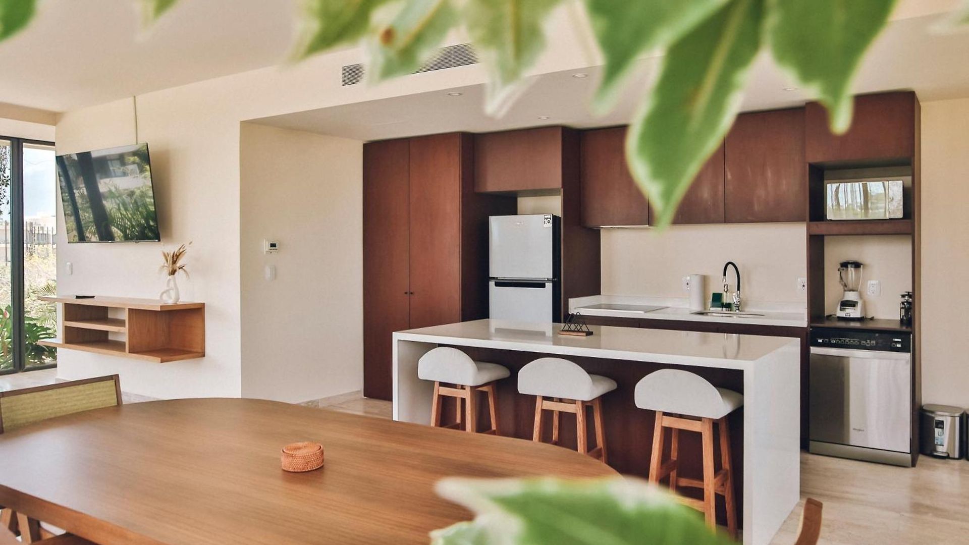 Lux Free Shuttle,gym,private Pool Apartment *