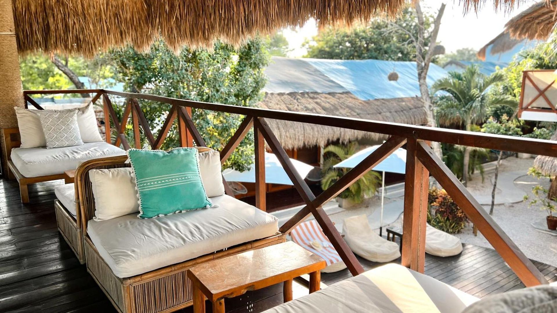 Mimosa Hostal *