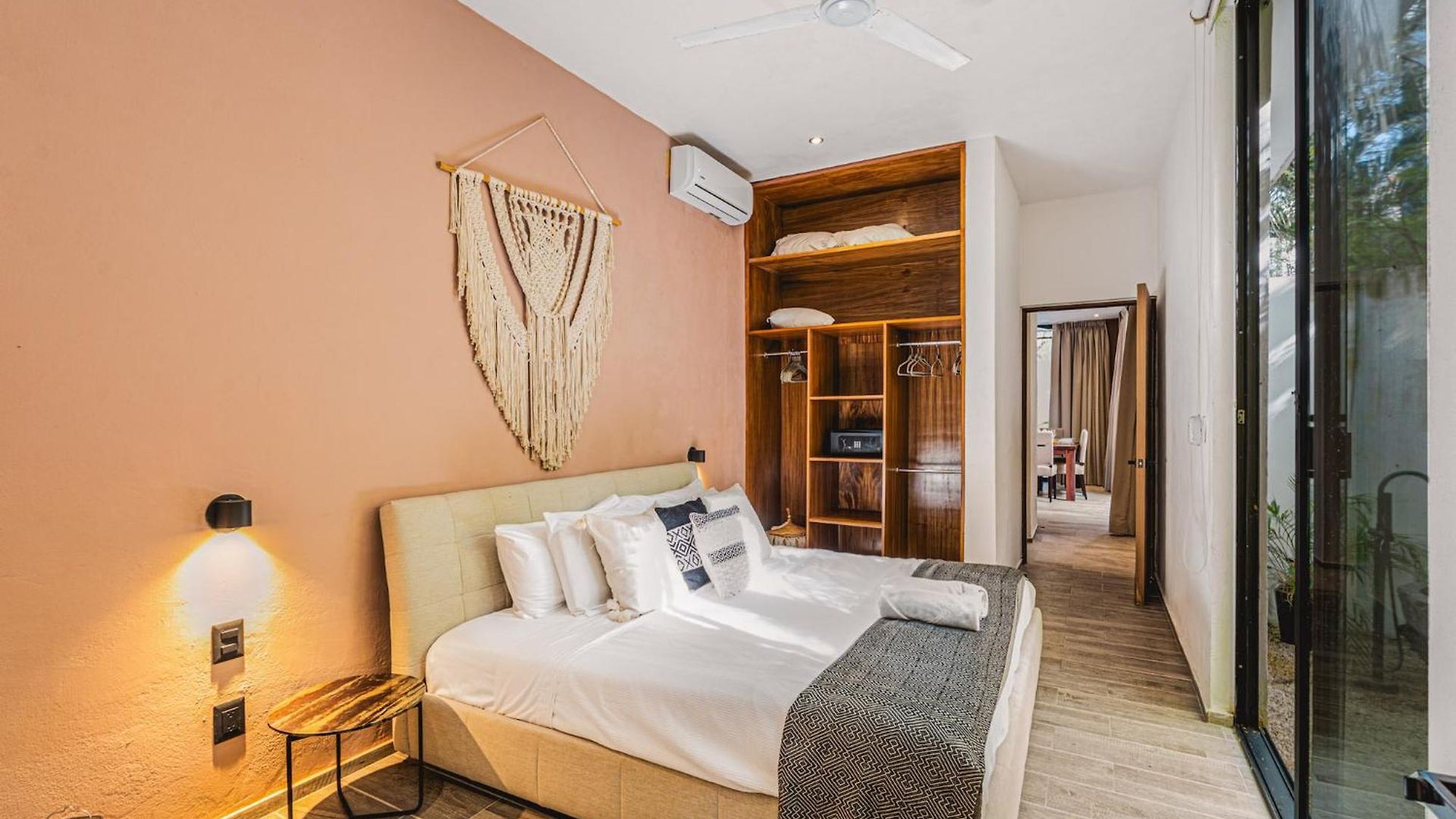 Serene 4br W Pool Hot Tub 1xfree Breakfast *