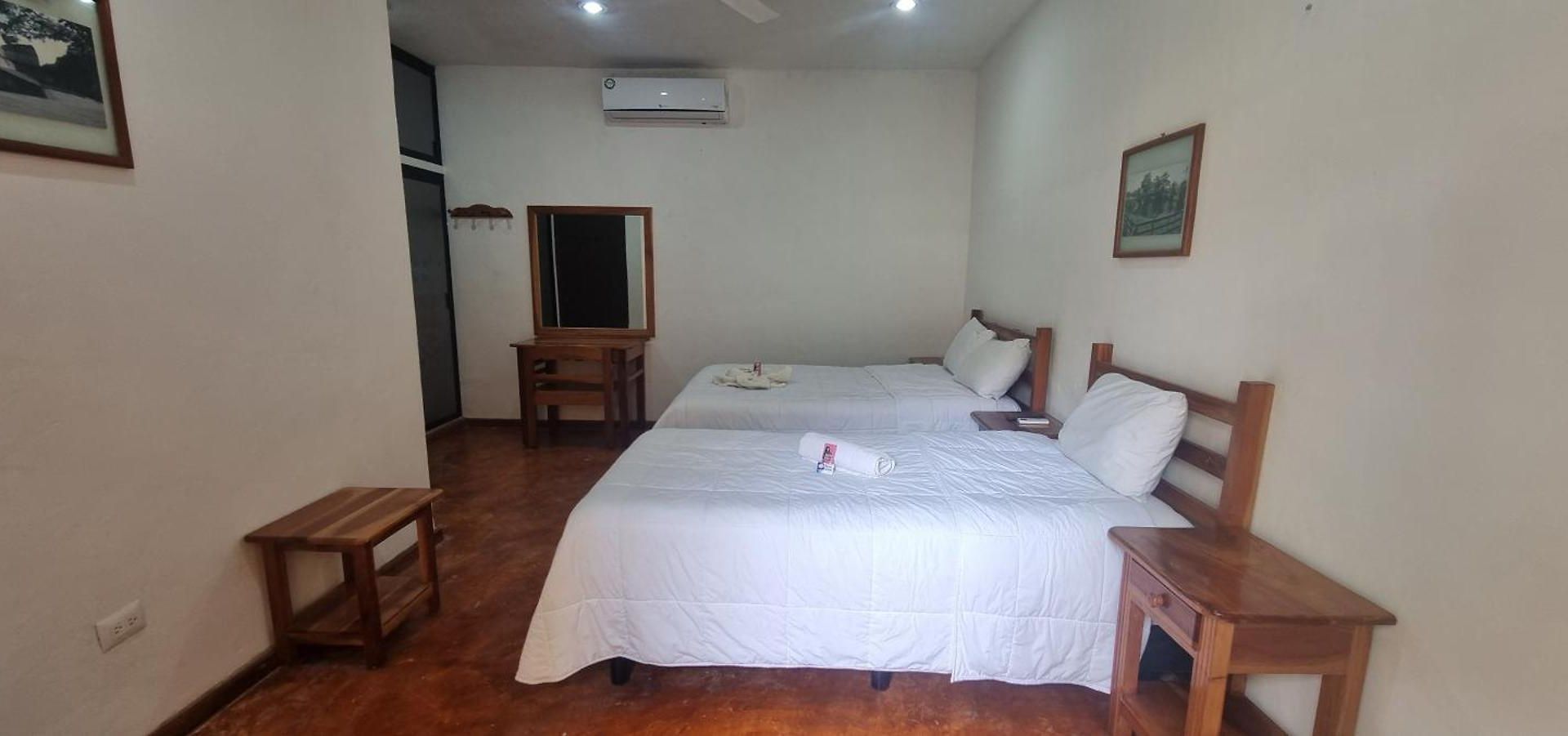 Iker Hotel