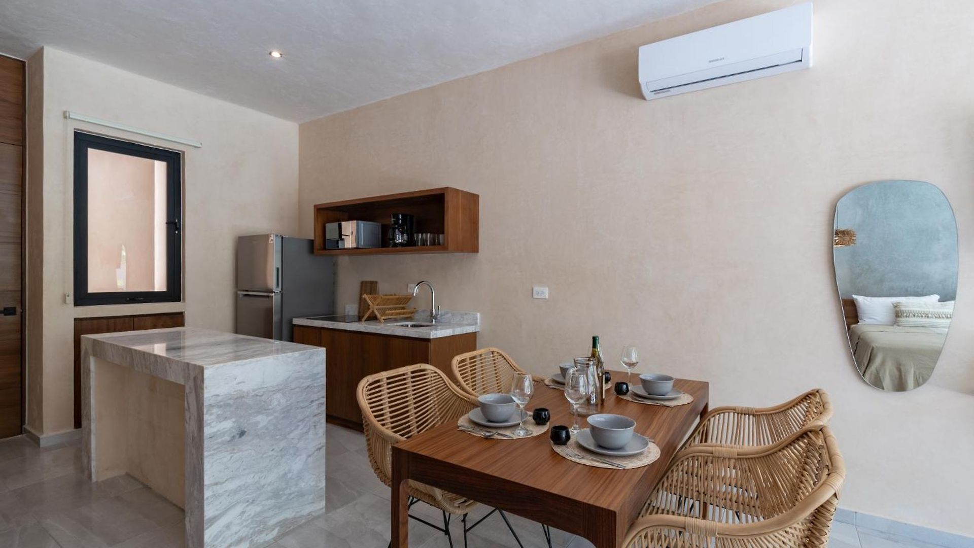 Apartment Swimup Retreat With Pool Terrace In Veleta