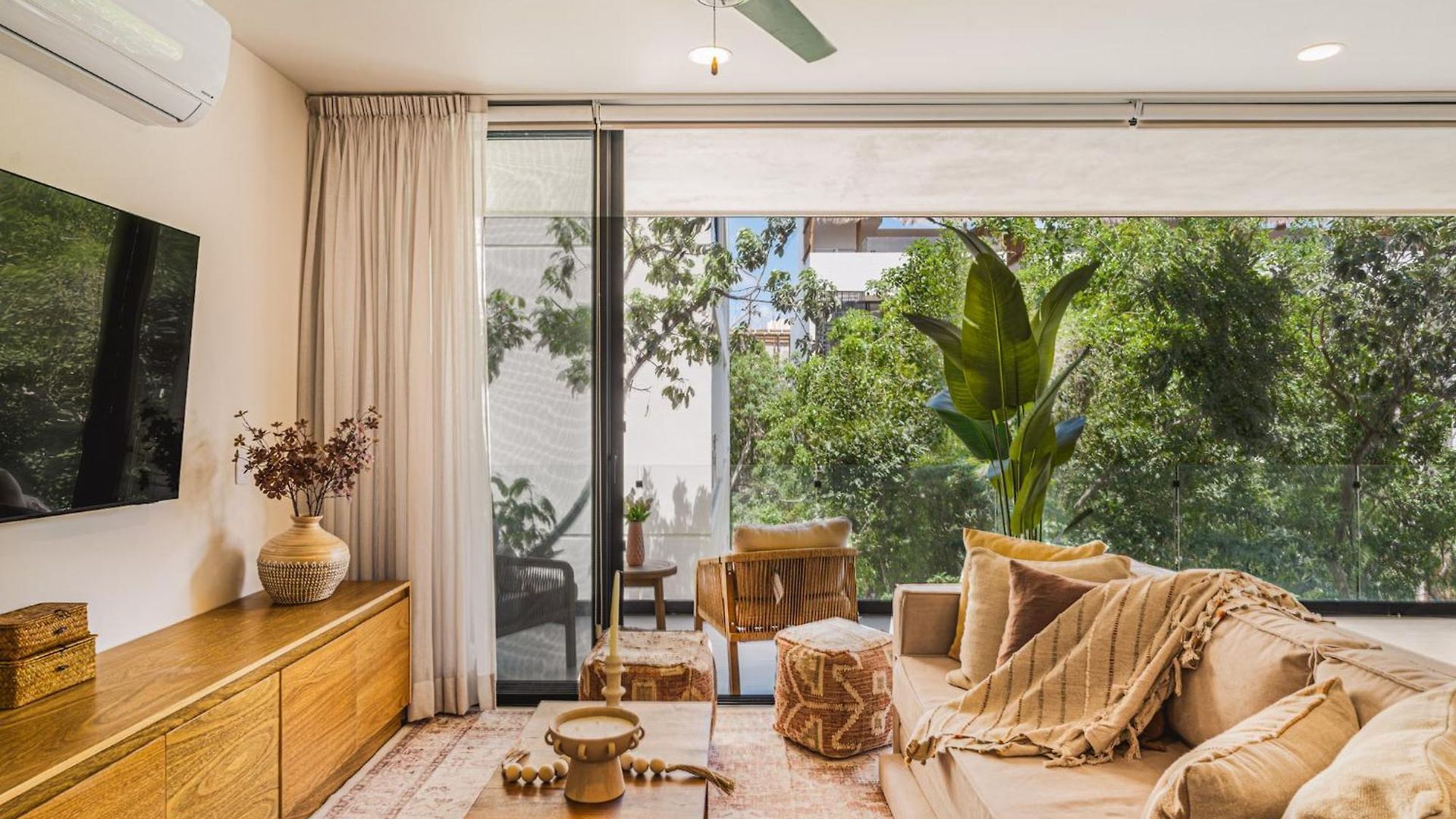 2 Bedroom Bliss Stunning Rooftop Gym Osmosis Desk Apartment *