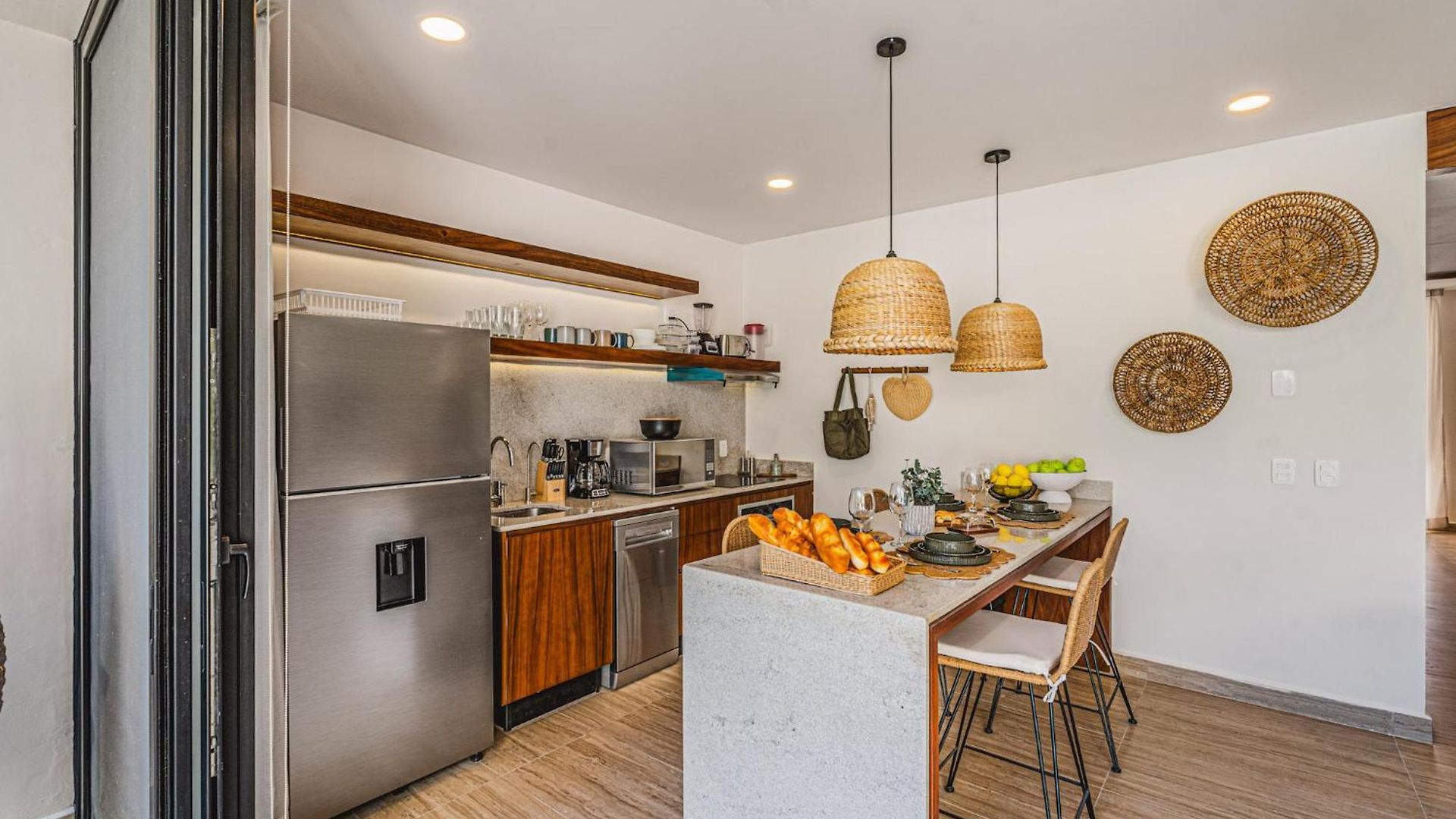 Apartment 2 Bedroom Bliss Stunning Rooftop Gym Osmosis Desk Tulum