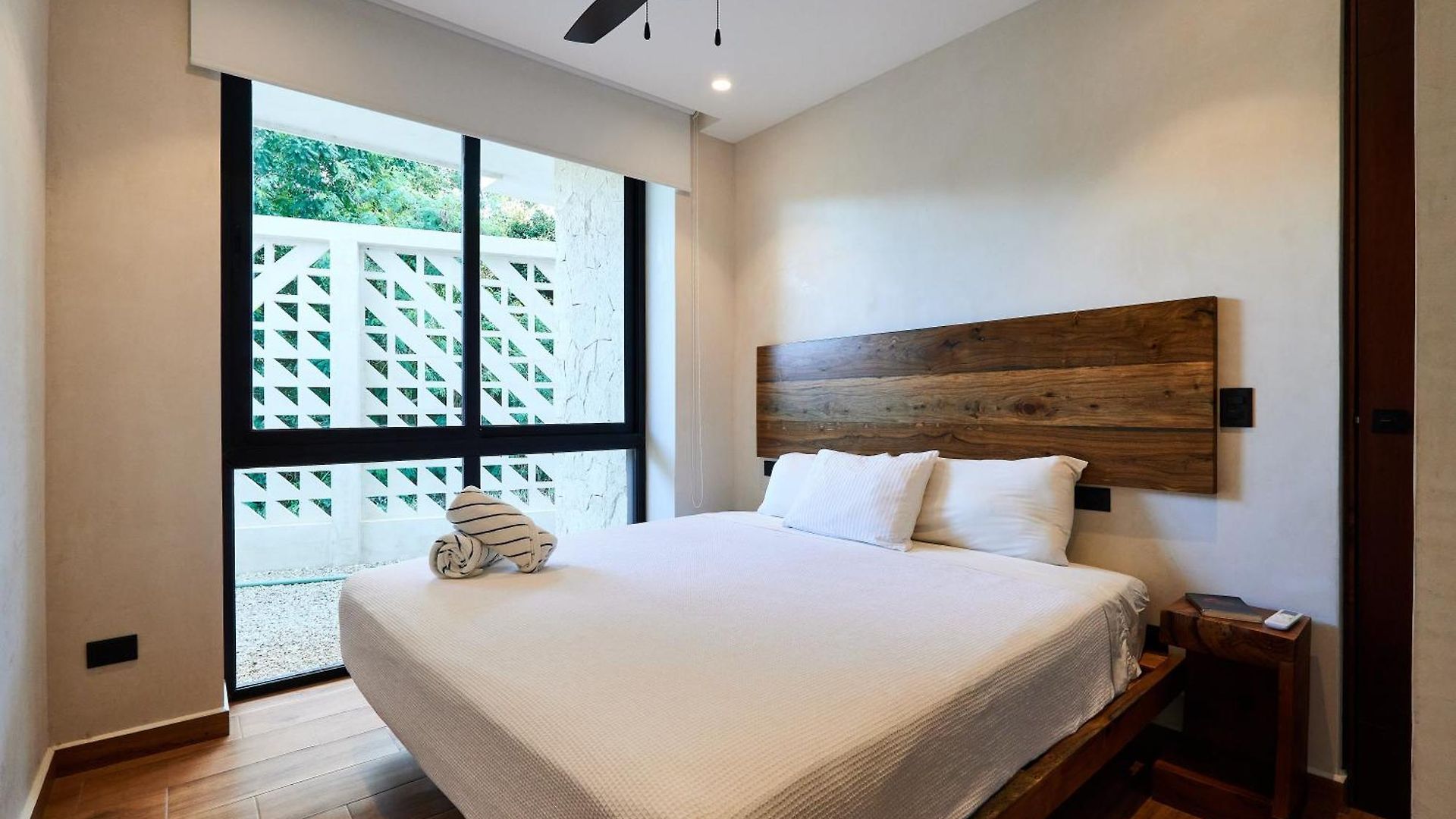 Casa Baay - Private 17 Bedroom House, 34 Pax, Rooftop And Pool + Concierge Holiday home Tulum