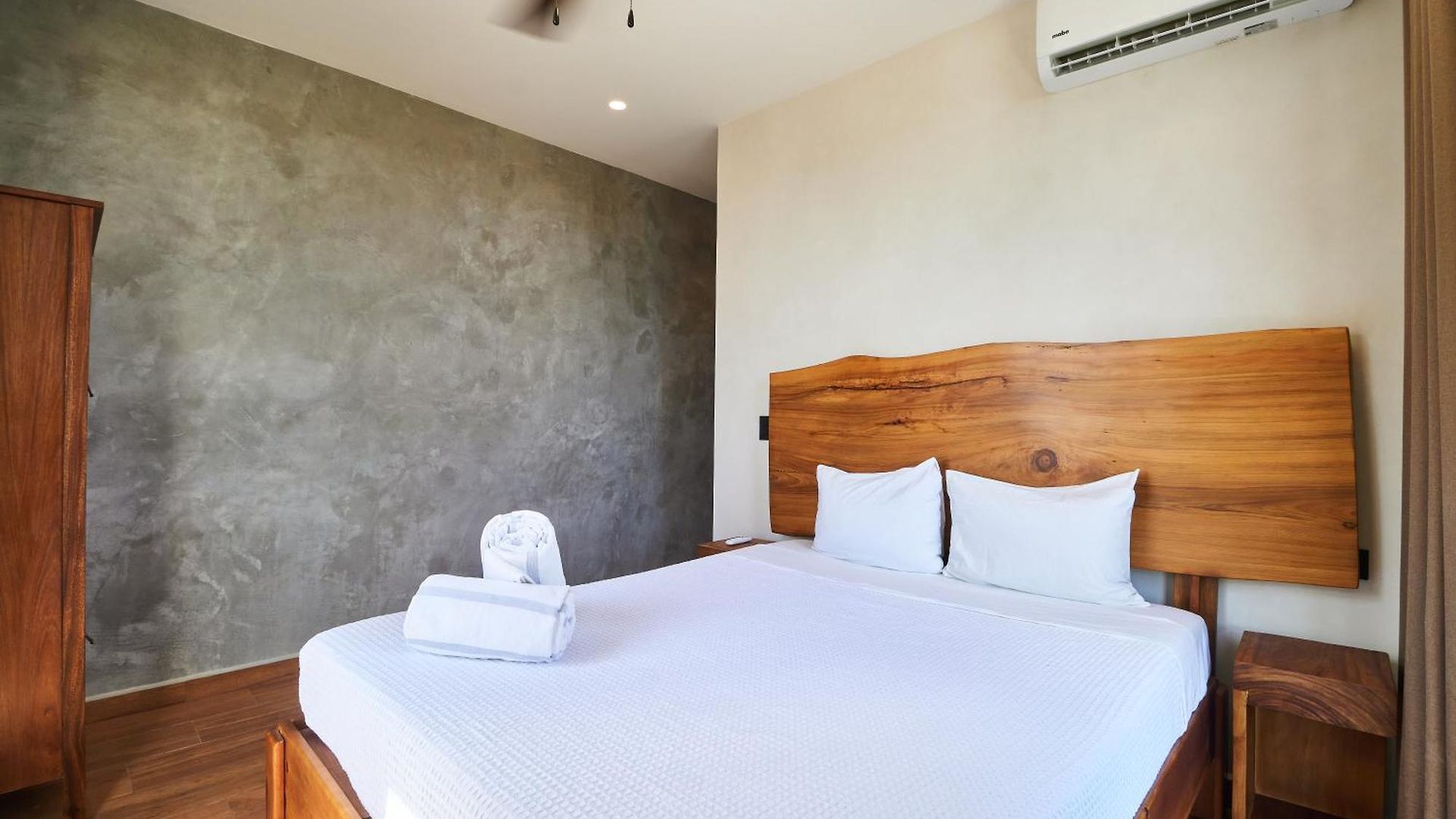 Casa Baay - Private 17 Bedroom House, 34 Pax, Rooftop And Pool + Concierge *