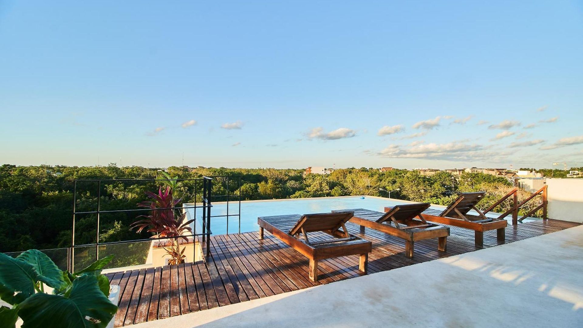 Casa Baay - Private 17 Bedroom House, 34 Pax, Rooftop And Pool + Concierge *