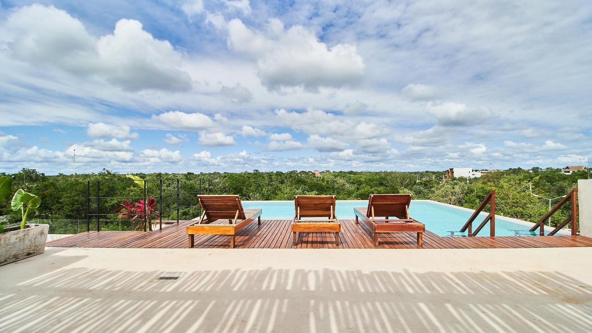 Casa Baay - Private 17 Bedroom House, 34 Pax, Rooftop And Pool + Concierge