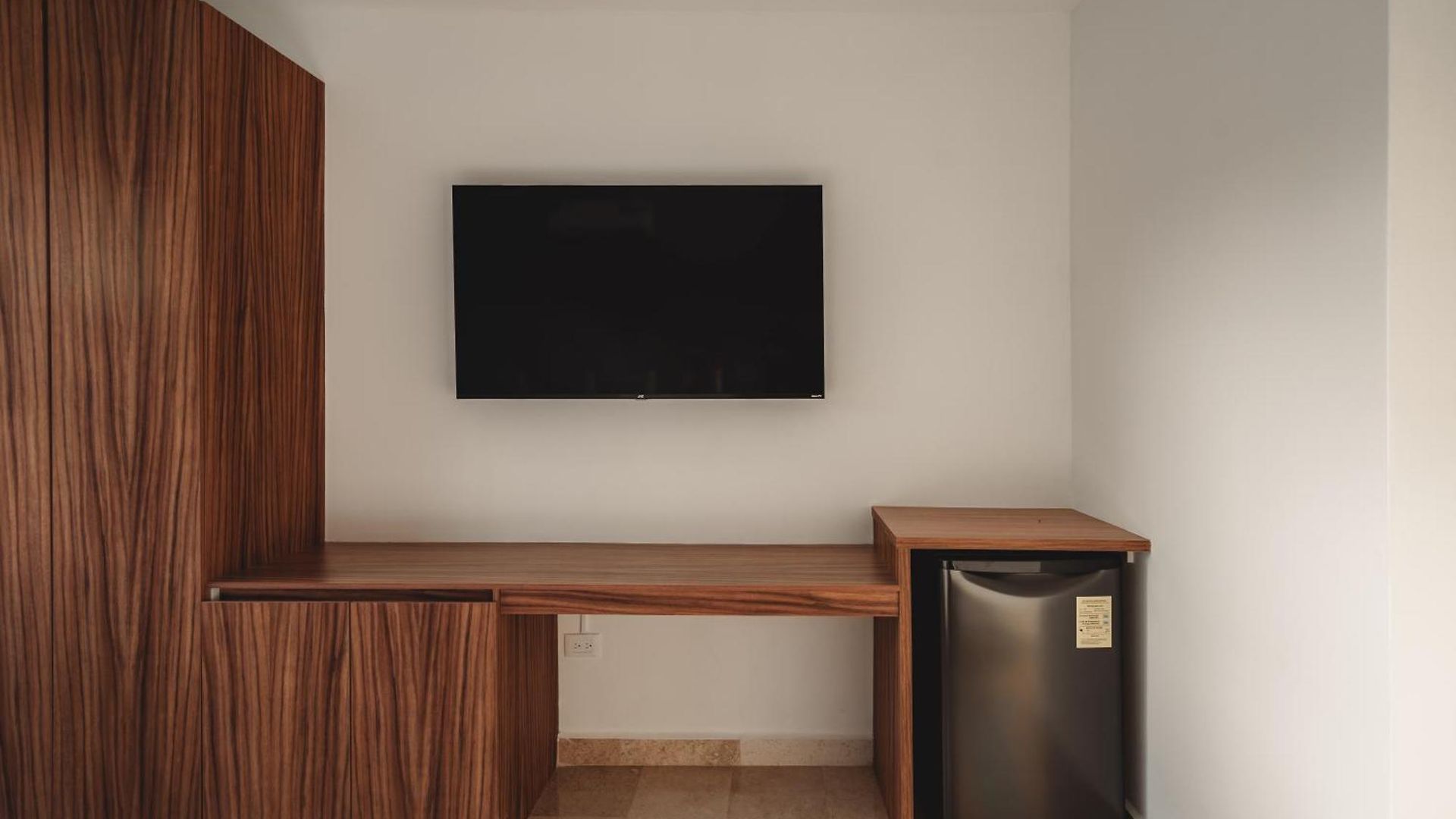 Spacious With Rooftop Pool, Gym, Coworking And Cinema