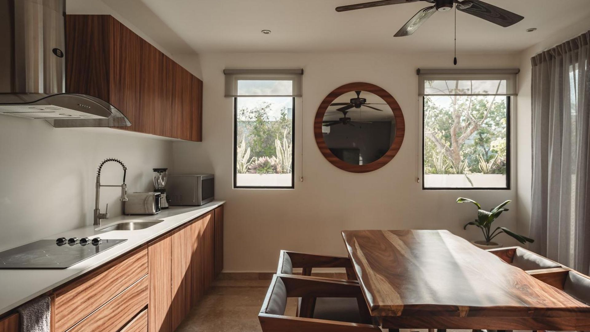 Spacious With Rooftop Pool, Gym, Coworking And Cinema
