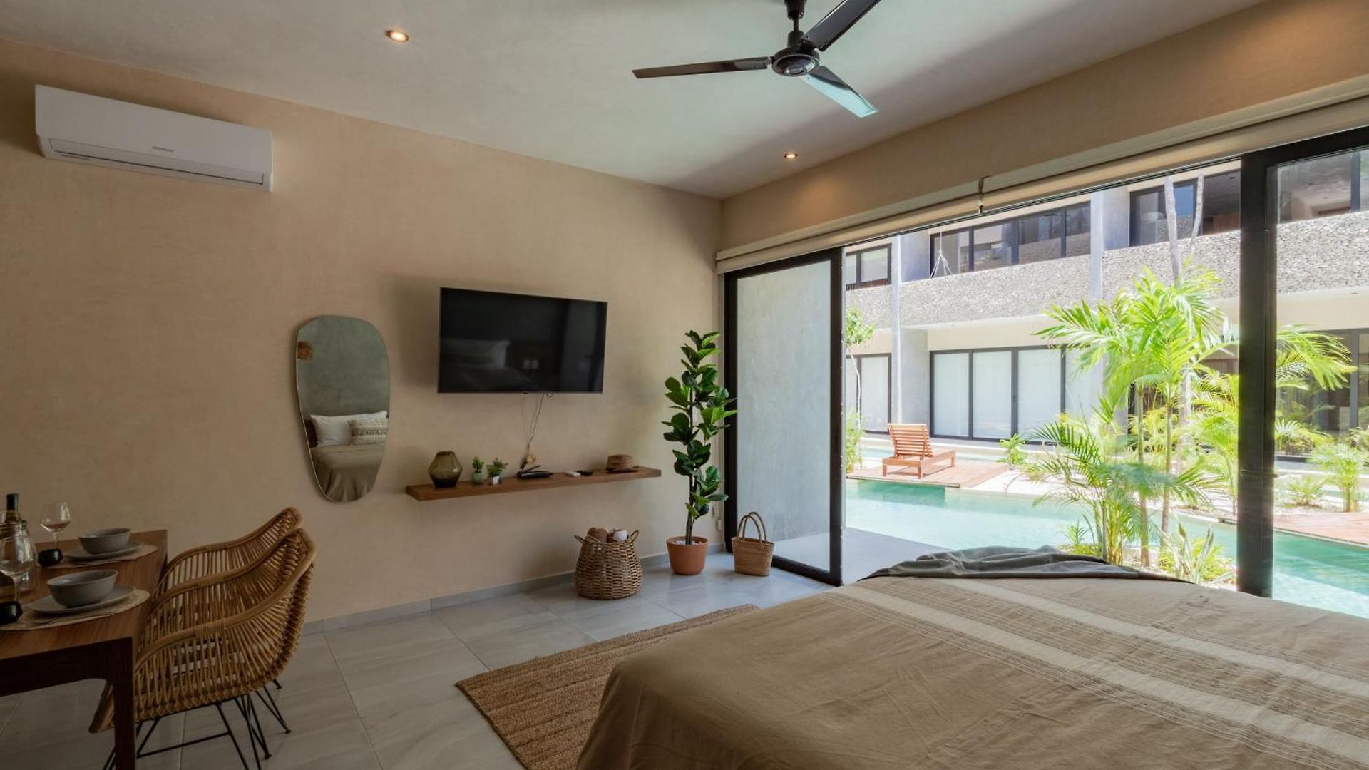 Apartment Swimup Retreat With Pool Terrace In Veleta *