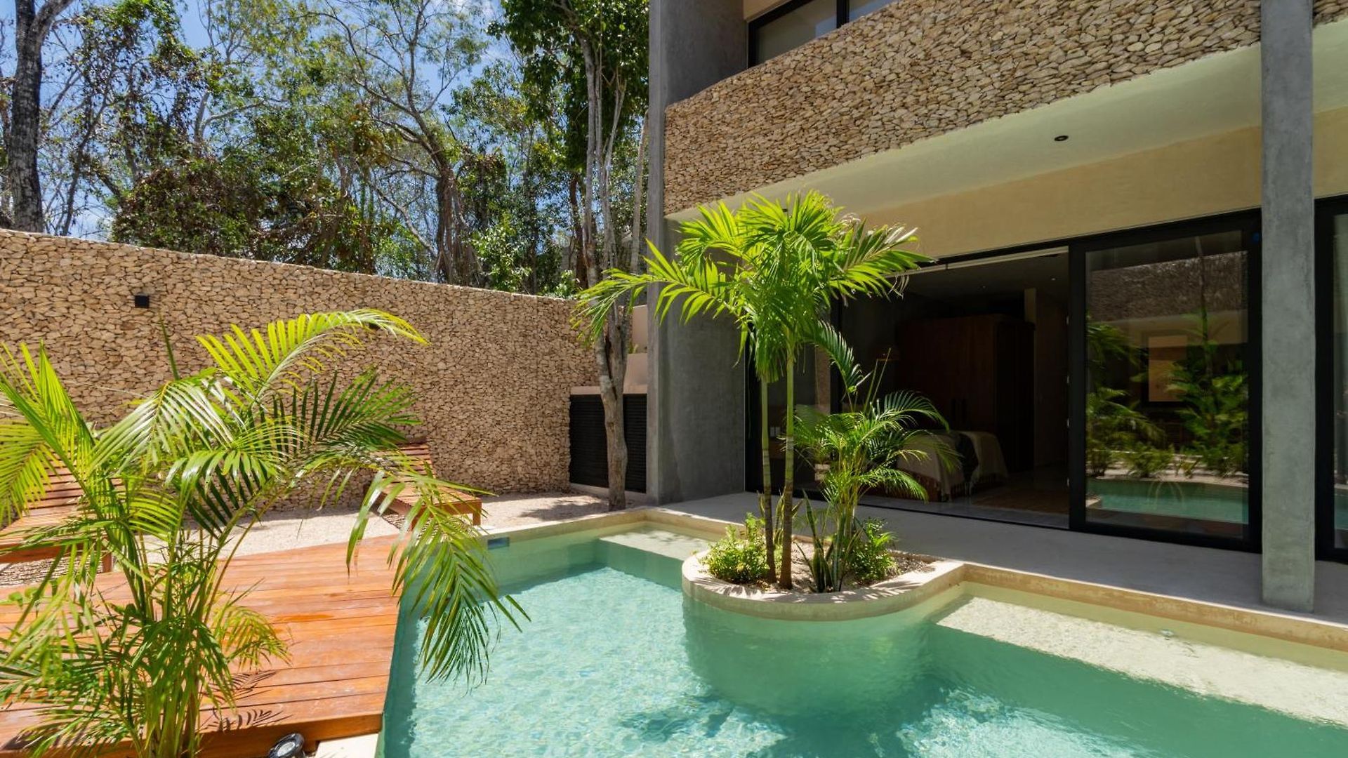 Swimup Retreat With Pool Terrace In Veleta Tulum