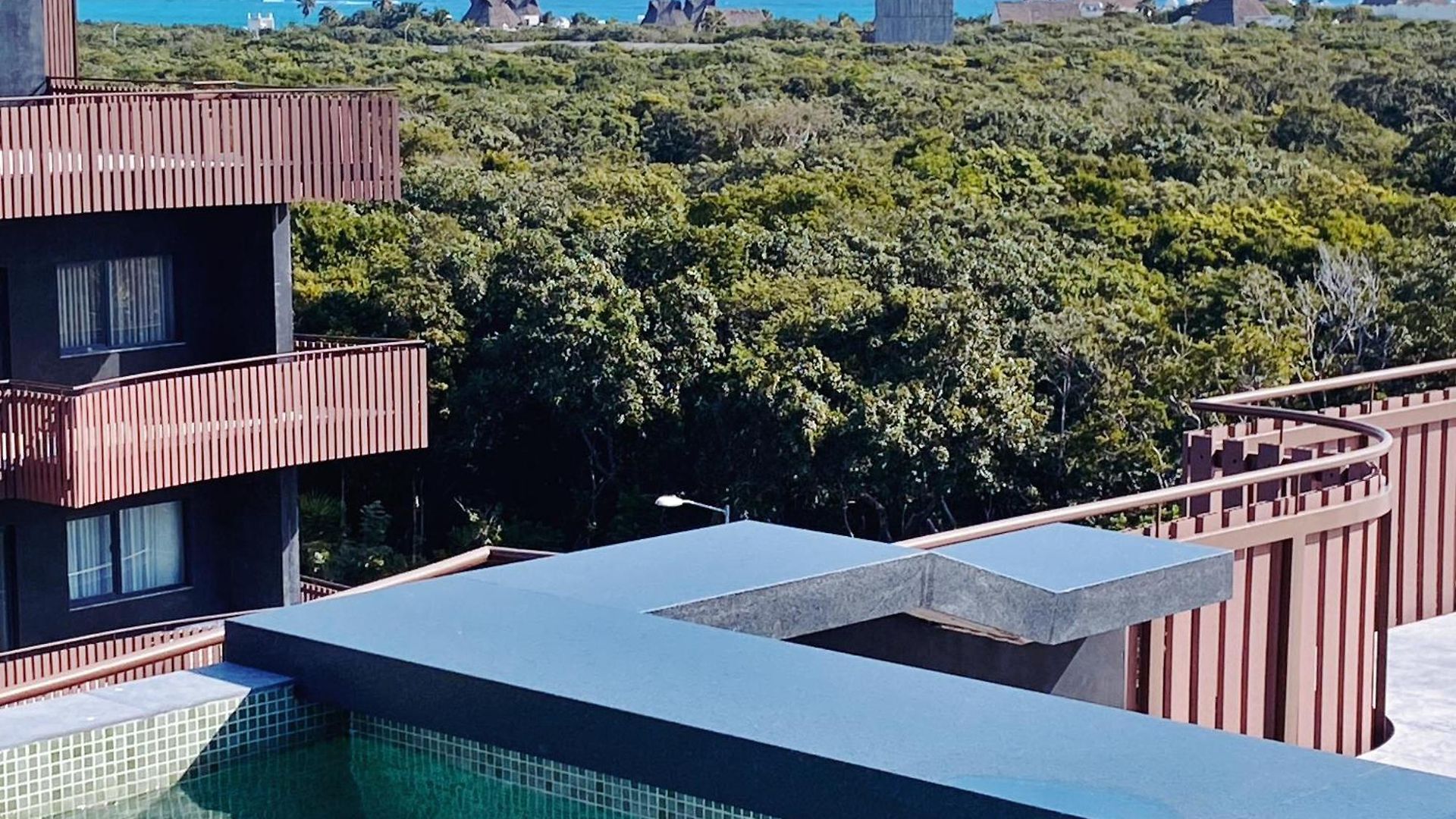 1-bd With Ocean View Rooftop Pool *