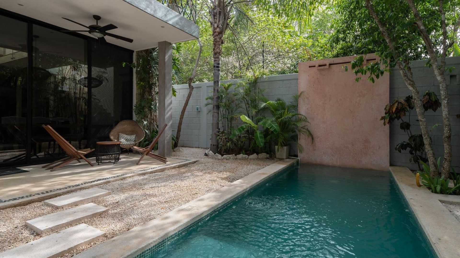 Luxe 3br Private Pool, Gated Community