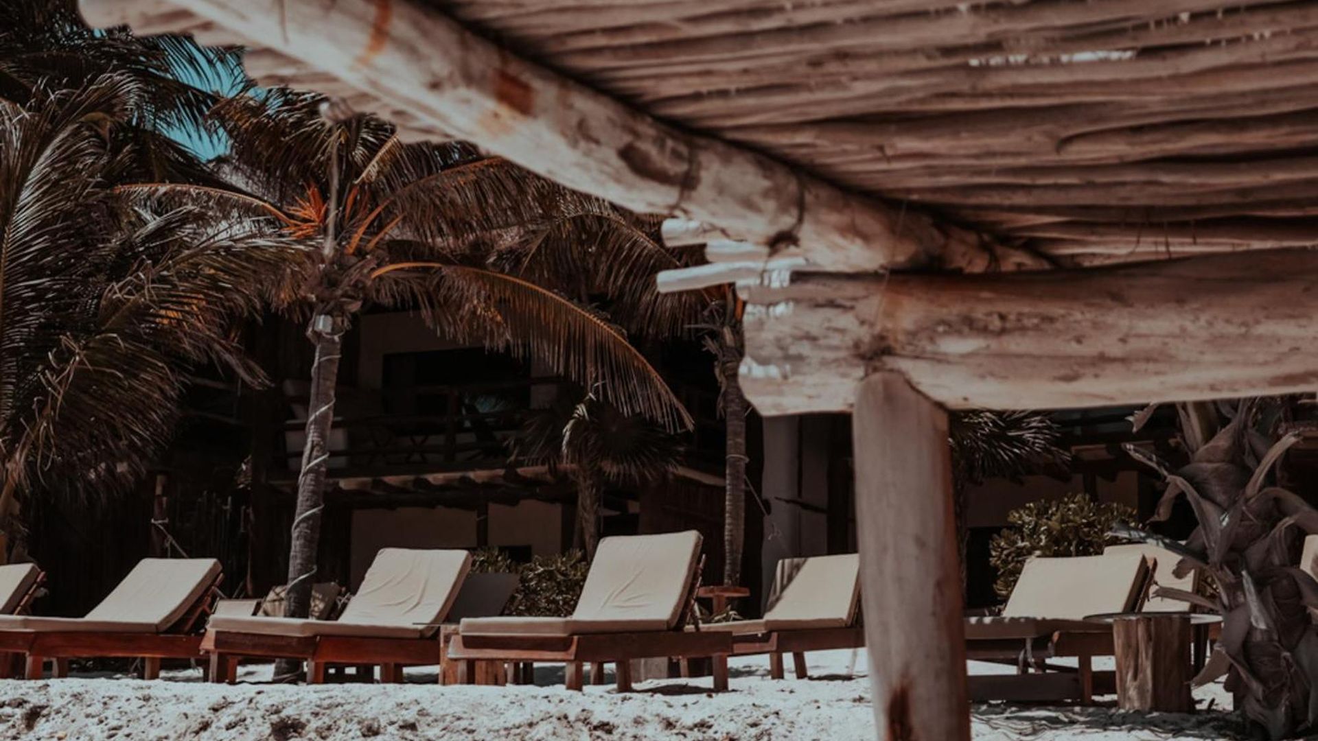 Niken Beachfront 4*