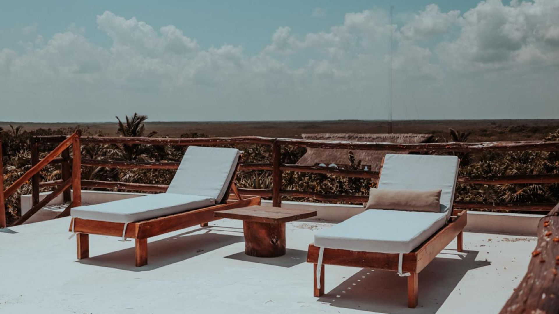 Hotel Niken Beachfront 4*