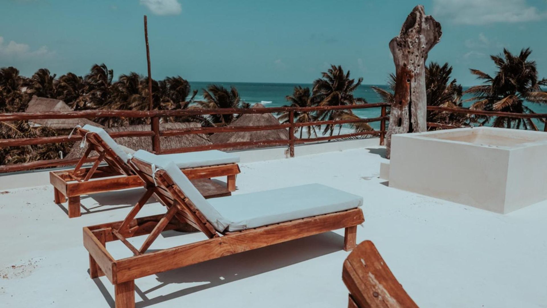 Niken Beachfront Hotel